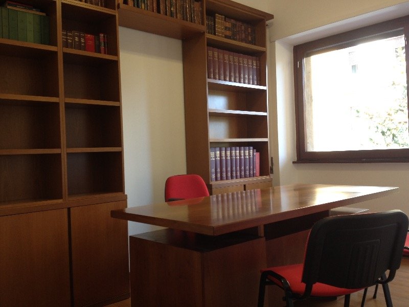 Roma stanza all'interno di studio professionale a Roma in Affitto