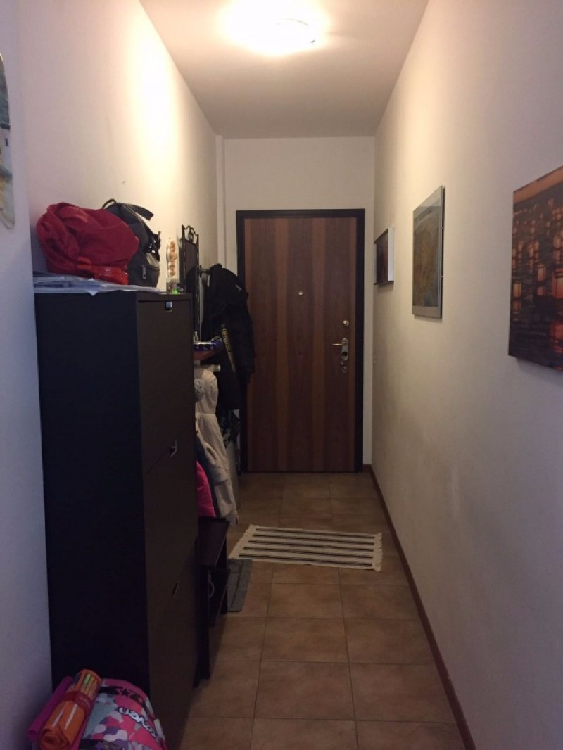 Locate di Triulzi ampio appartamento a Milano in Vendita