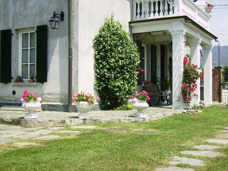 A Brebbia villa a Varese in Vendita