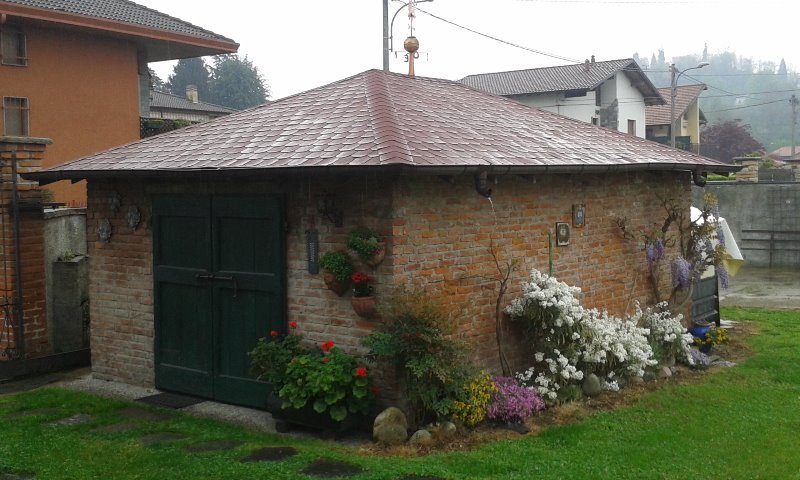 A Brebbia villa a Varese in Vendita