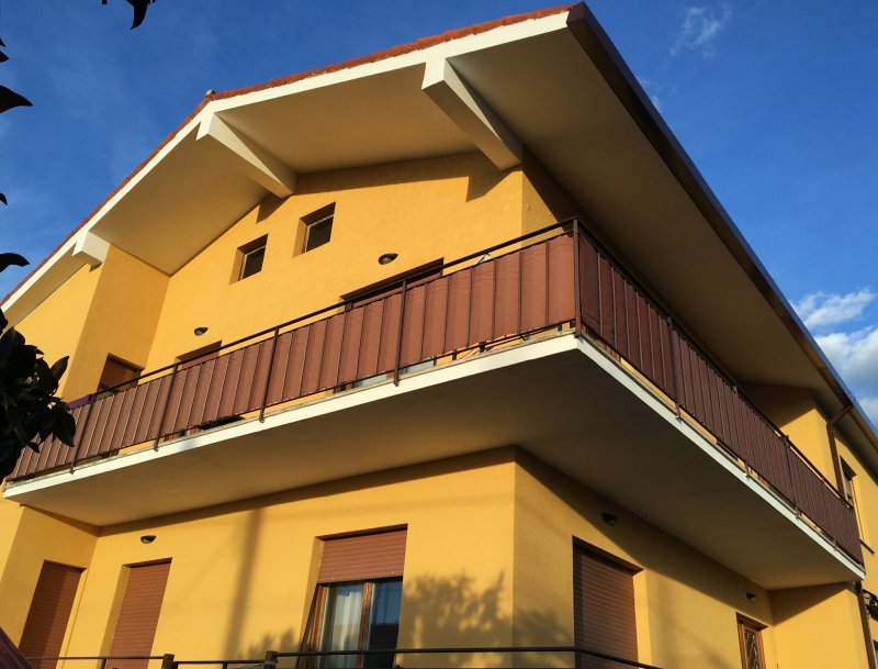 Duino zona residenziale villa trifamiliare a Trieste in Vendita