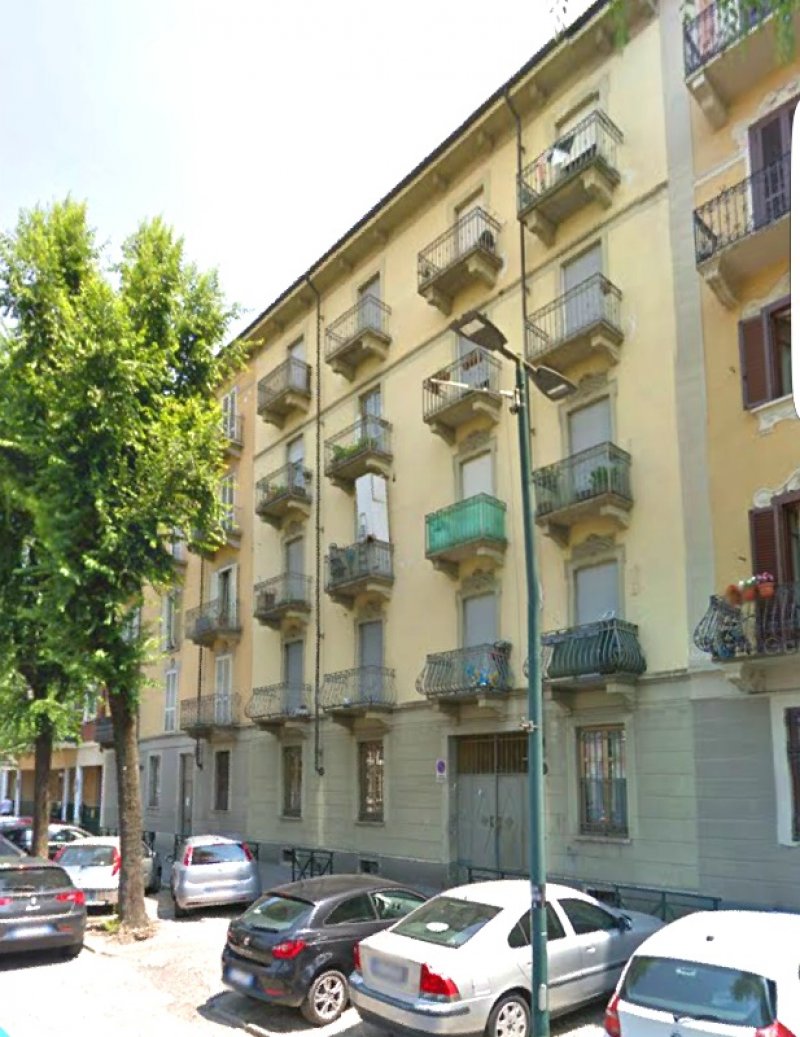 Torino via Breglio appartamento a Torino in Affitto