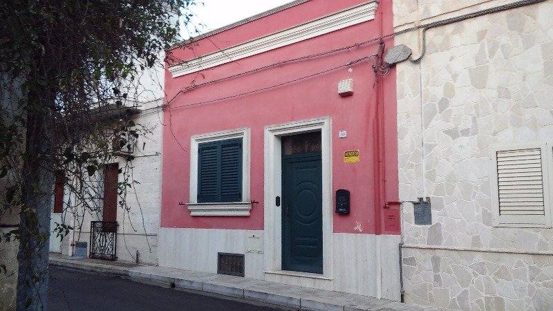 Sava casa singola a Taranto in Vendita