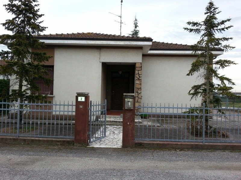 Sant'Agostino casa singola a Ferrara in Vendita