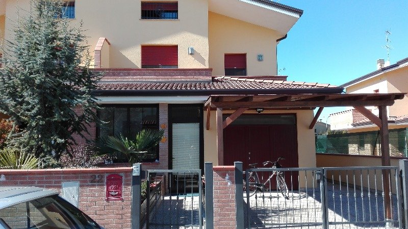 Lagosanto abitazione in contesto quadri familiare a Ferrara in Vendita
