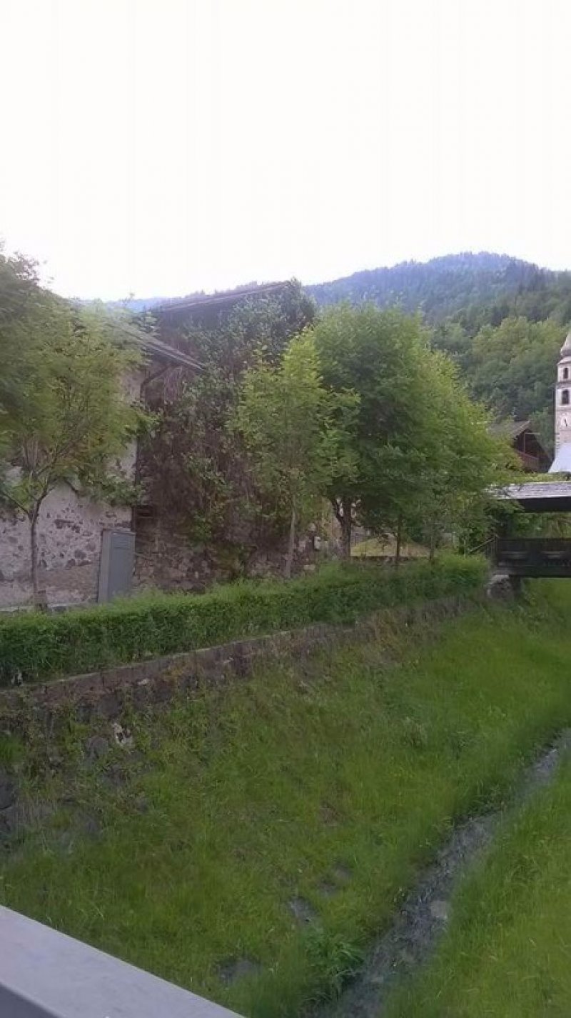 Stalla rustica nel centro storico di Imer a Trento in Vendita