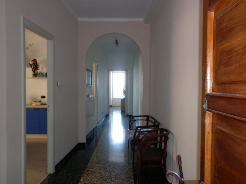Noli appartamento fronte mare a Savona in Affitto