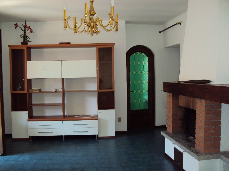 Meina appartamento trilocale in casa d'epoca a Novara in Vendita
