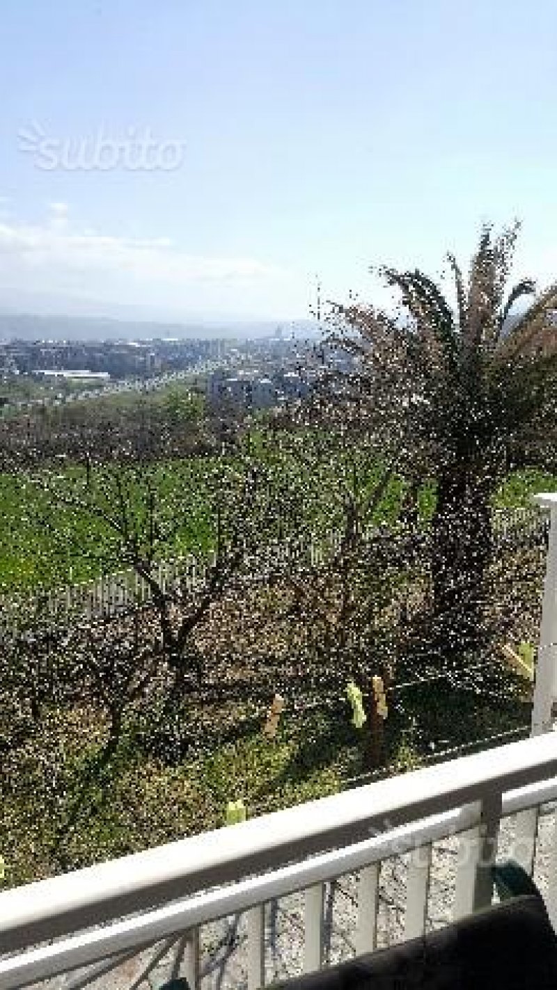 Rende villa panoramica con corte e giardino a Cosenza in Vendita