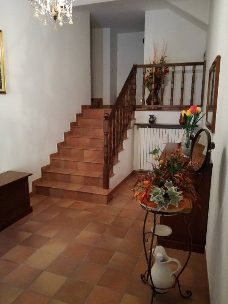 Coggiola casa su tre livelli a Biella in Vendita