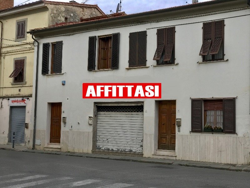 Fondo commerciale in pieno centro a Riglione a Pisa in Affitto