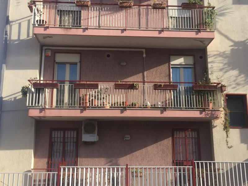 Misterbianco appartamento trivani con garage a Catania in Vendita