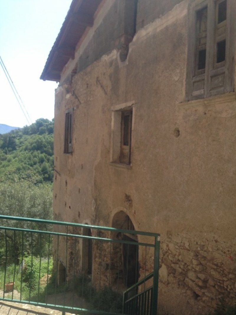 Dipignano casa antica da ristrutturare a Cosenza in Vendita