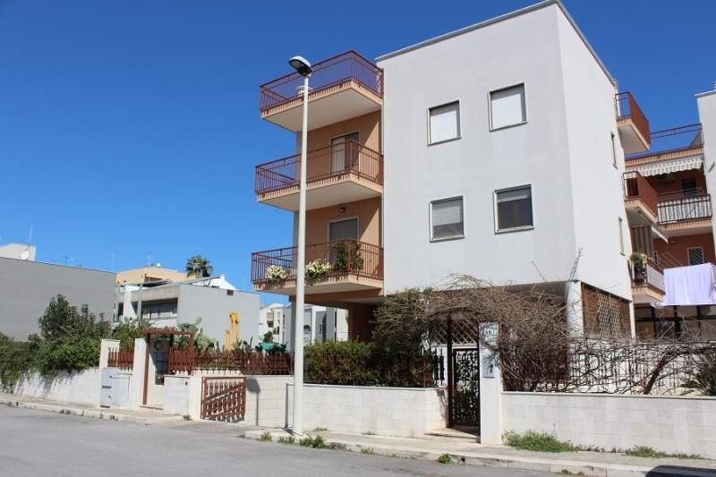 Appartamento a Monopoli in zona residenziale a Bari in Vendita