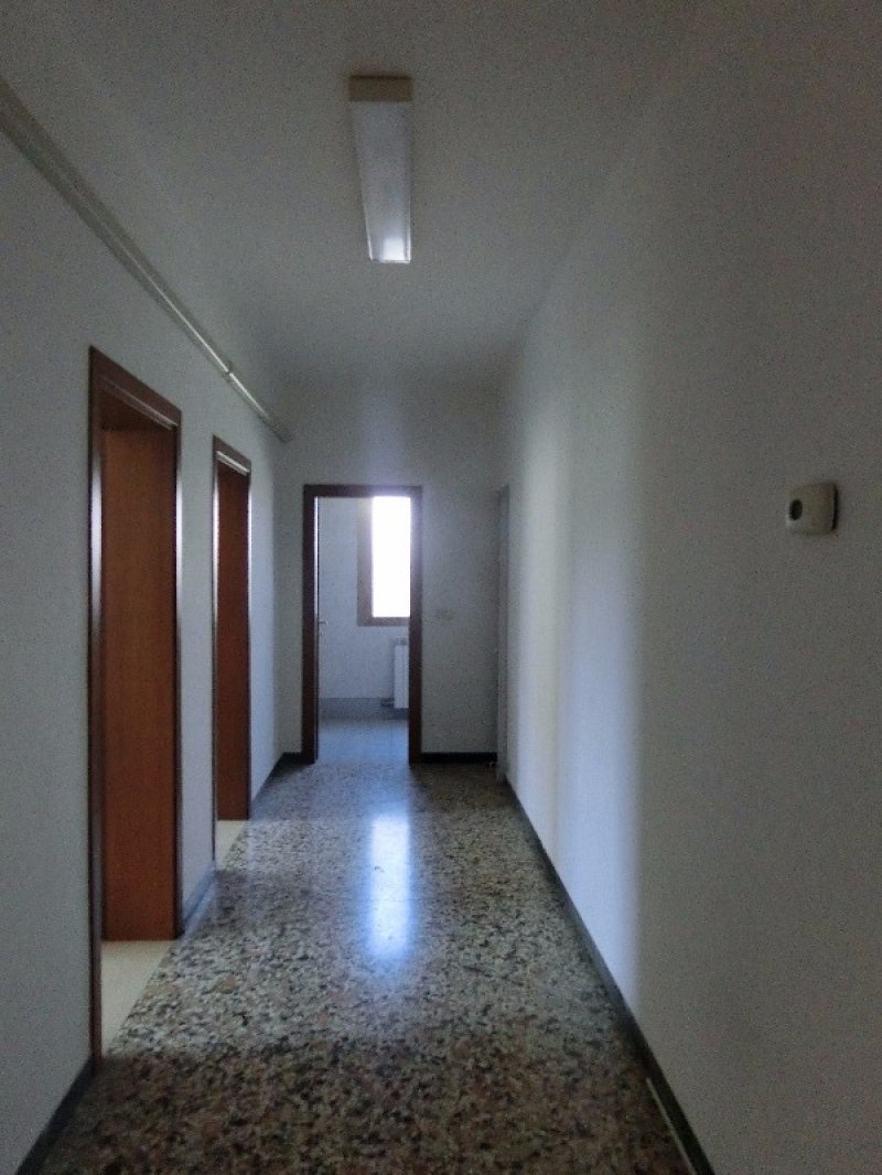 Luminoso ufficio in centro a Spinea a Venezia in Affitto