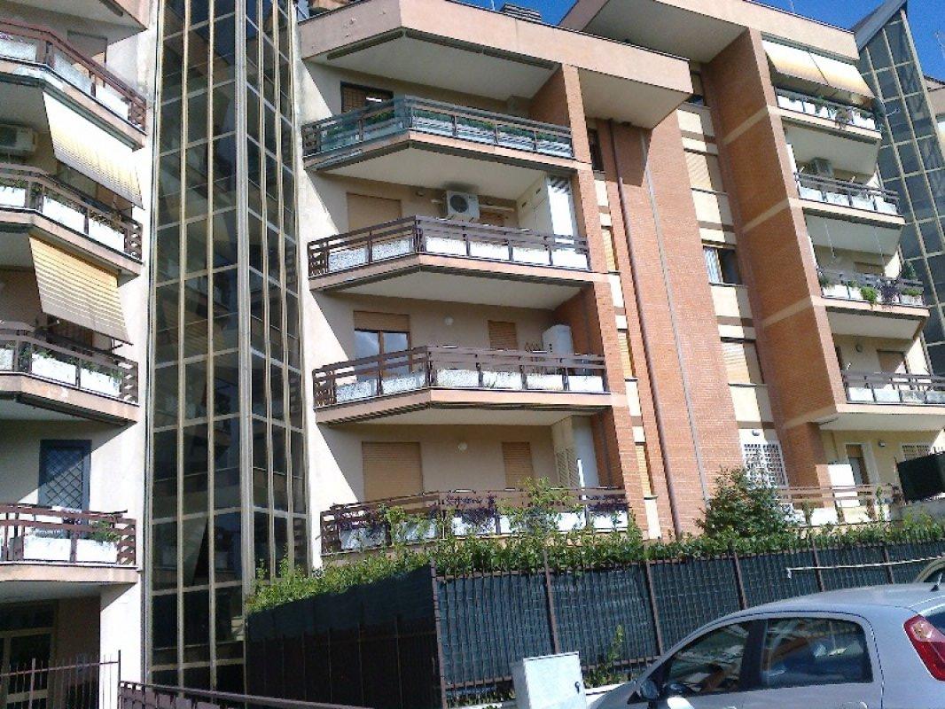Bracciano due appartamento a Roma in Vendita