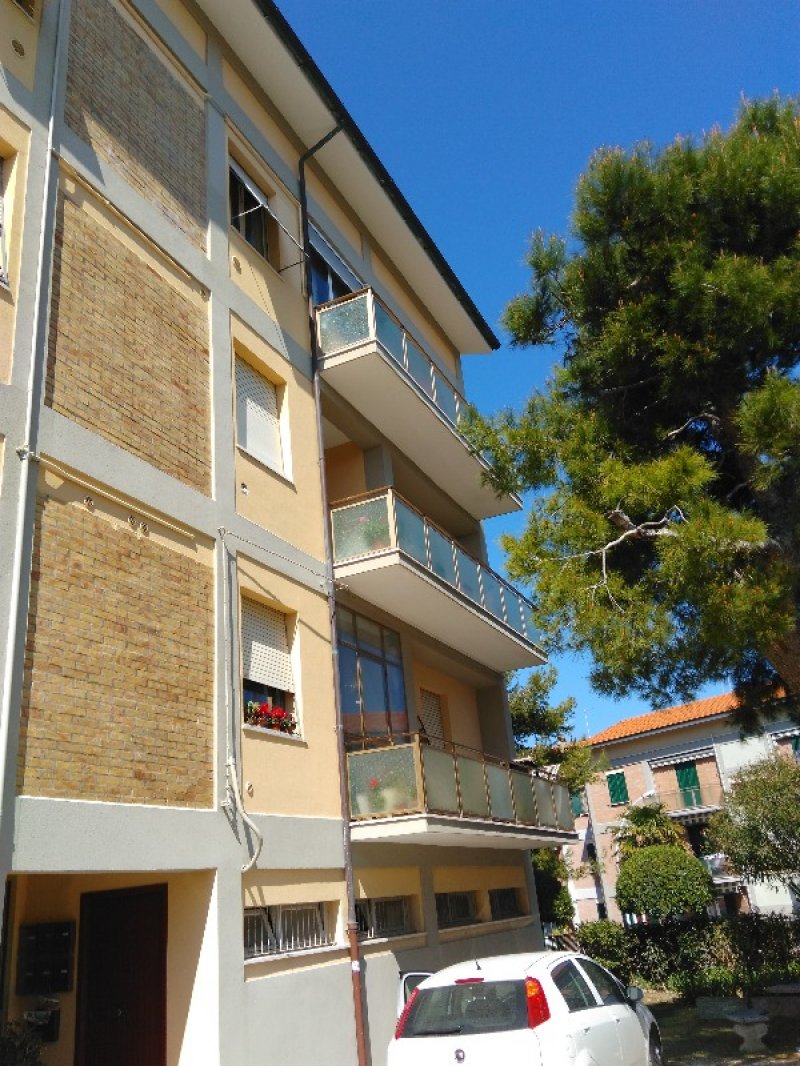 Collemarino appartamento ottima posizione a Ancona in Vendita