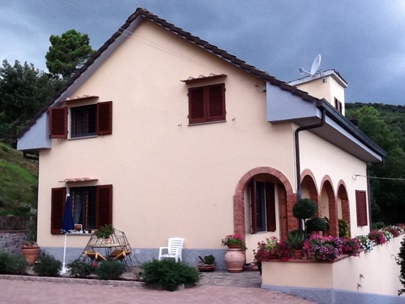 Carmignano villa bifamiliare a Prato in Vendita