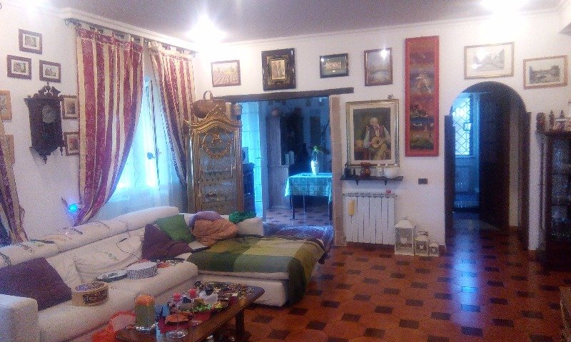 Ardea appartamento con garage e cantina a Roma in Vendita