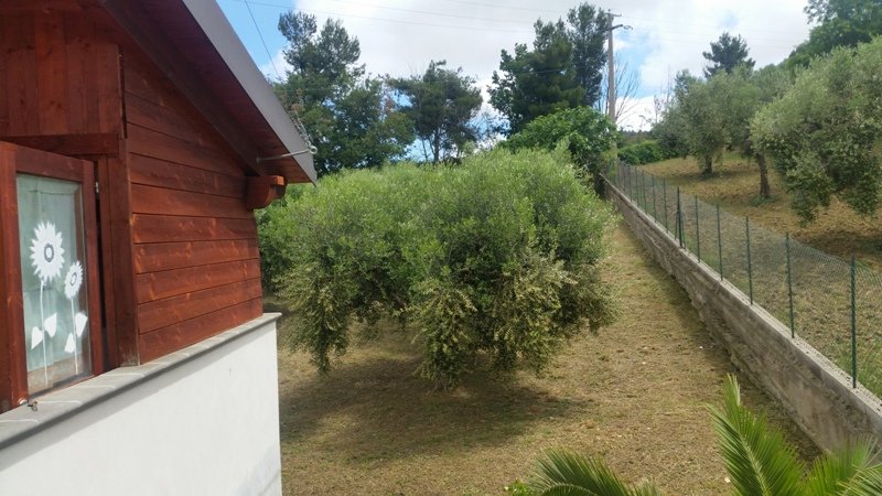 Montesilvano villa singola con giardino a Pescara in Vendita