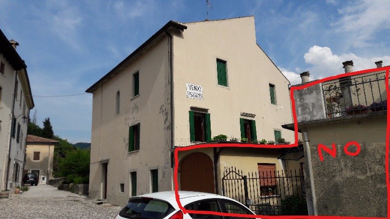 Casa nel centro storico di Serravalle a Treviso in Vendita