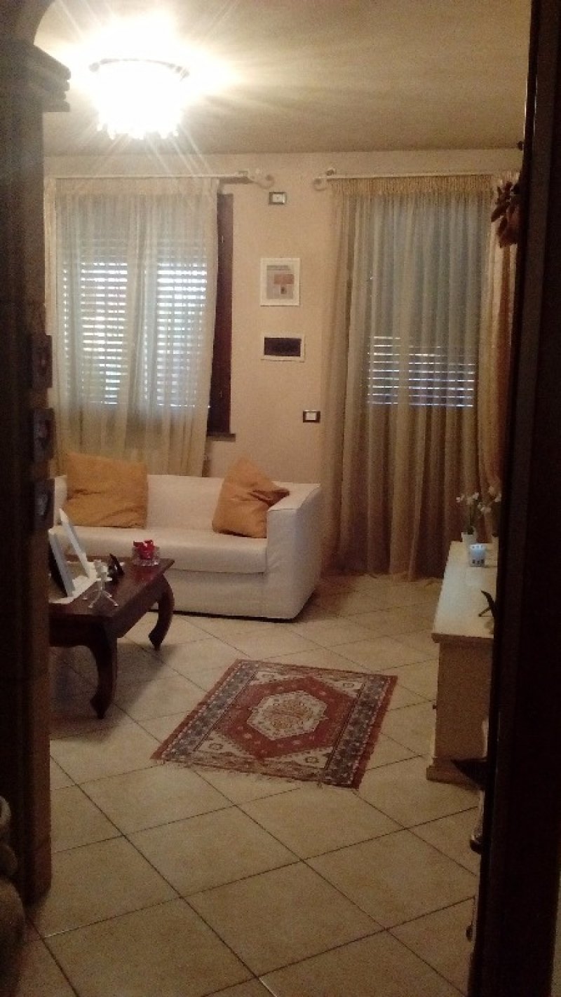Cecina appartamento in zona residenziale a Livorno in Vendita