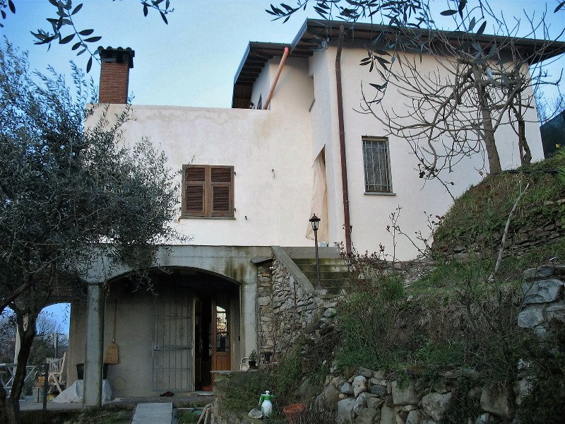 Podenzana casa unifamiliare a Massa-Carrara in Vendita