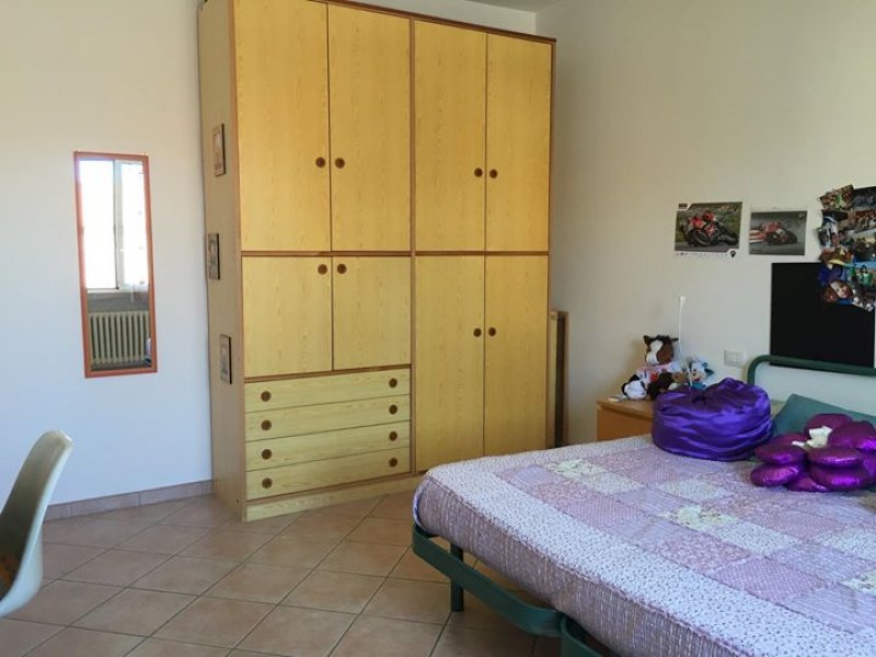 Forl appartamento di 4 stanze a studentesse a Forli-Cesena in Affitto