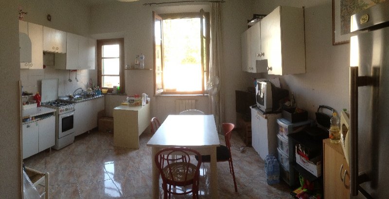 Pisa stanza luminosa in appartamento di studenti a Pisa in Affitto