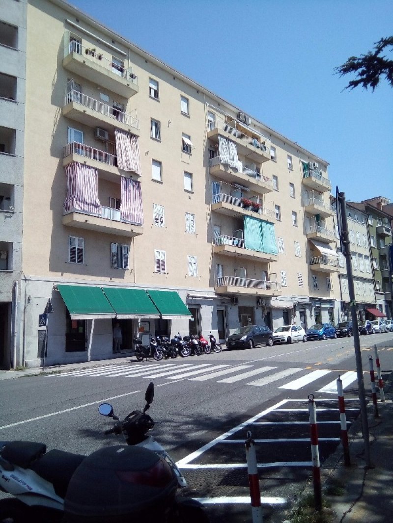 Trieste appartamento restaurato ammobiliato a Trieste in Affitto