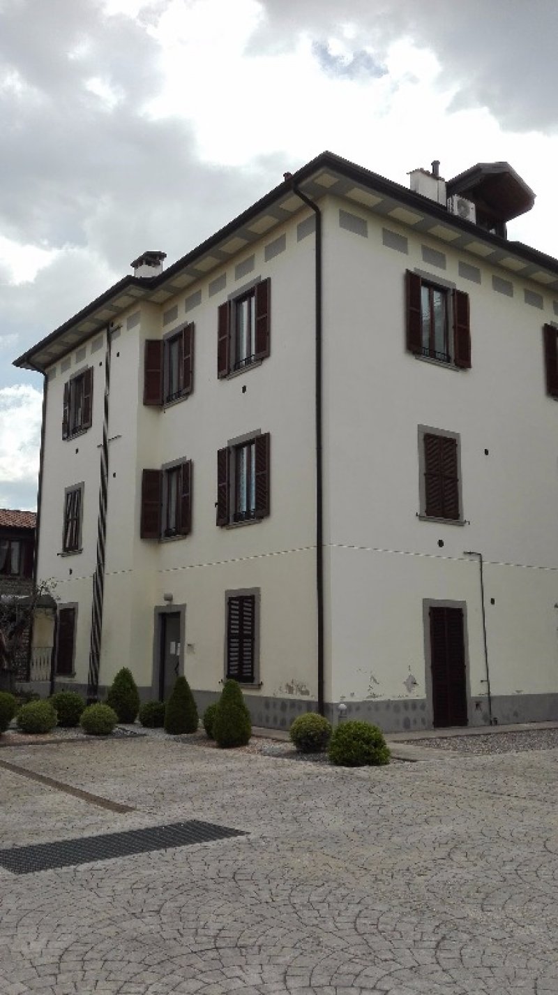 Dalmine ampia mansarda a Bergamo in Vendita