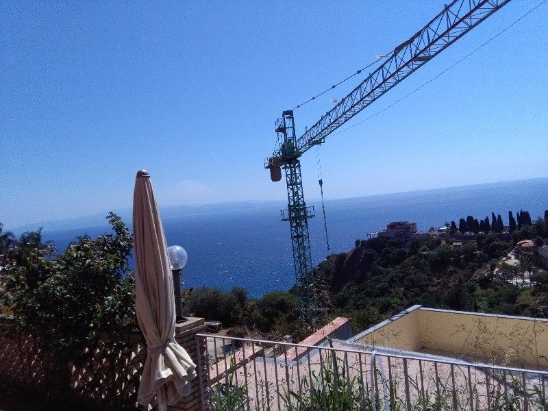 Villa panoramica a Taormina a Messina in Vendita