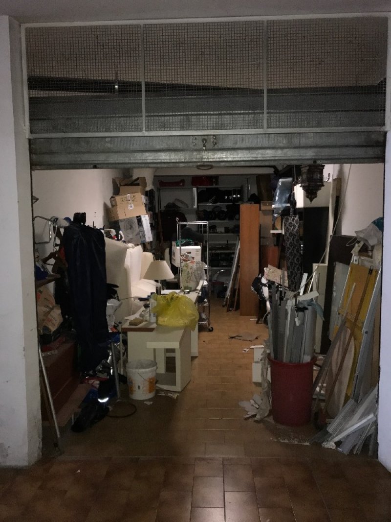 Grottammare garage adibito a rimessa a Ascoli Piceno in Vendita