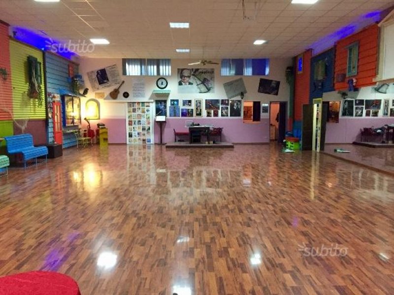 Grosseto scuola di ballo in capannone a Grosseto in Vendita