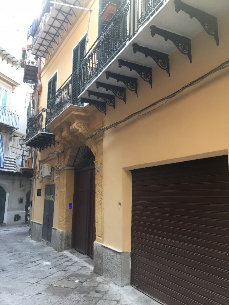 Palermo centro storico appartamento arredato a Palermo in Affitto