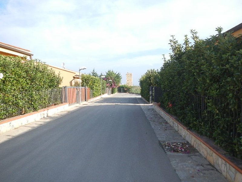 A Campofelice di Roccella villa bifamiliare a Palermo in Vendita