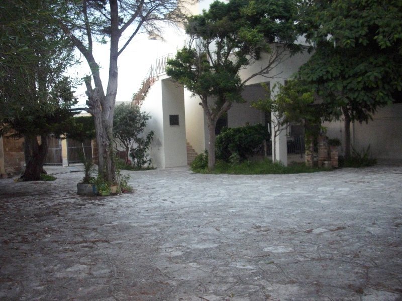 Squinzano villa su due piani a Lecce in Vendita