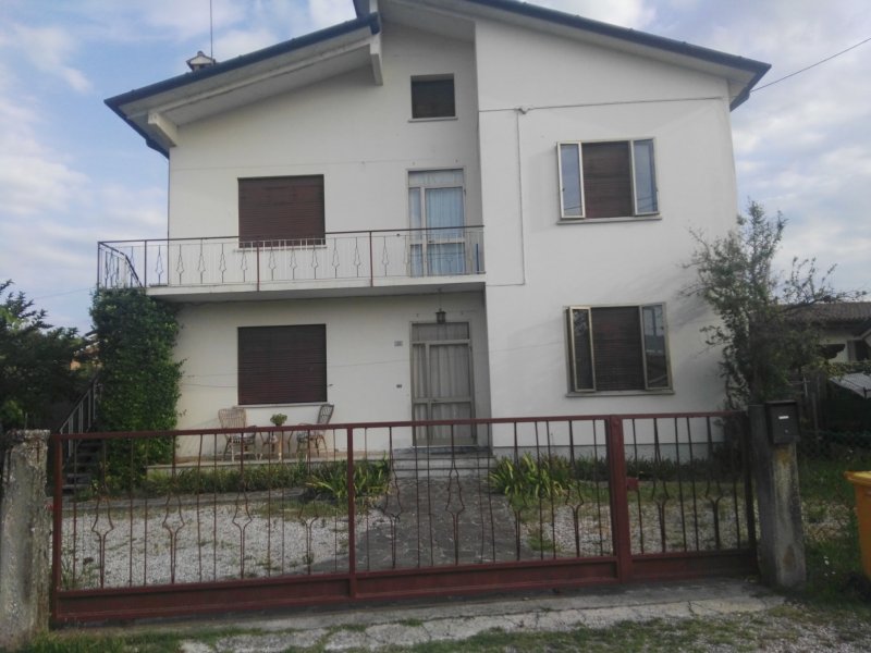 Carbonera casa singola a Treviso in Vendita