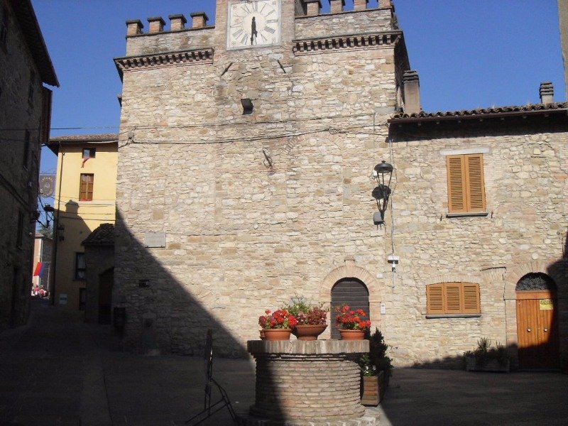 Pietralunga appartamento panoramico sulle campagne a Perugia in Vendita
