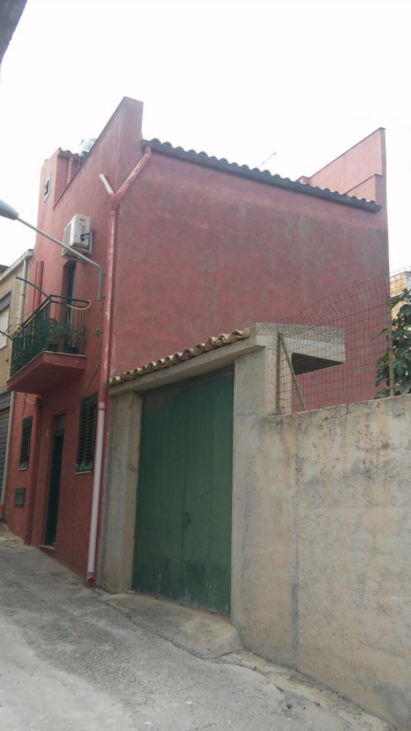 Siculiana casa di 2 piani a Agrigento in Vendita
