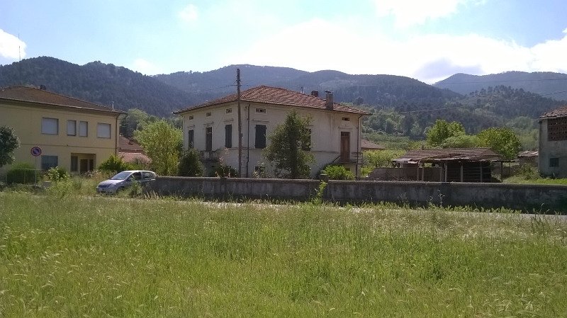 Capannori villetta singola anni 50 a Lucca in Vendita