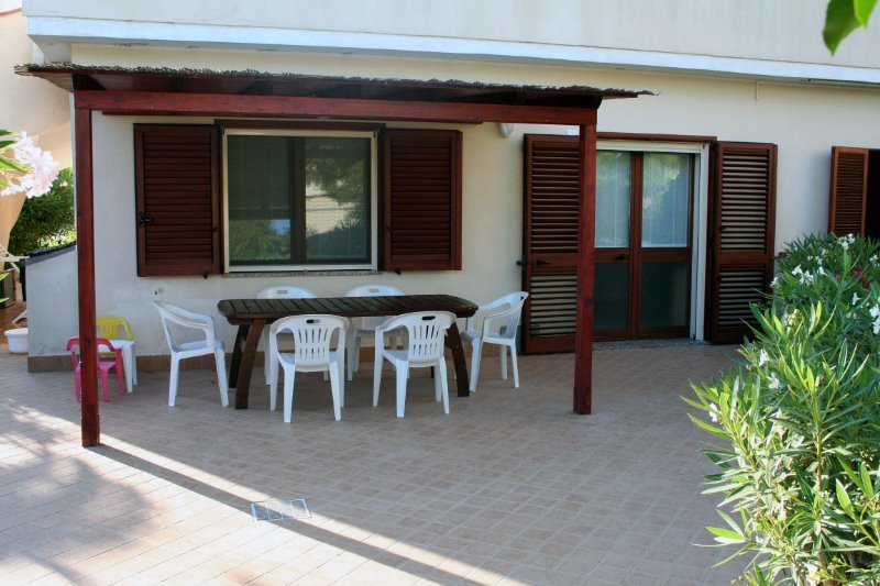 Calasetta appartamento con cortile privato a Carbonia-Iglesias in Vendita