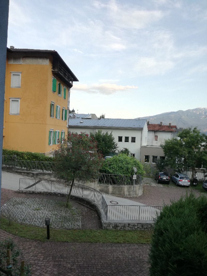 Appartamento a Tenno vicino al suo lago turchese a Trento in Vendita