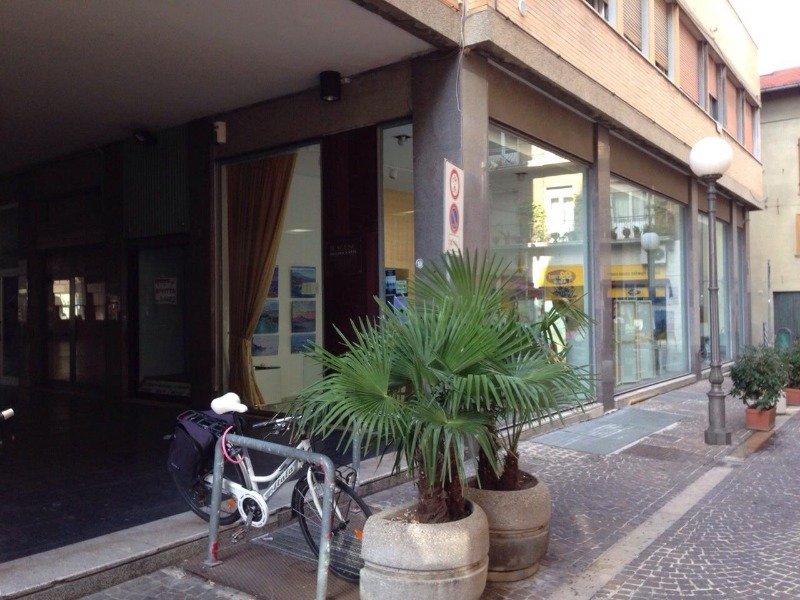 Pesaro negozio sito in galleria Roma a Pesaro e Urbino in Vendita