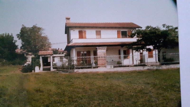 Torre d'Arese casa con terreno a Pavia in Vendita