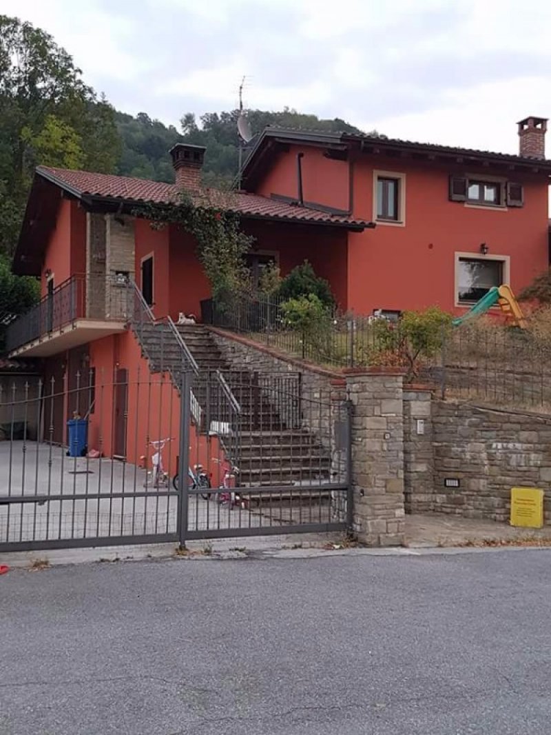 Priero villa con giardino a Cuneo in Vendita