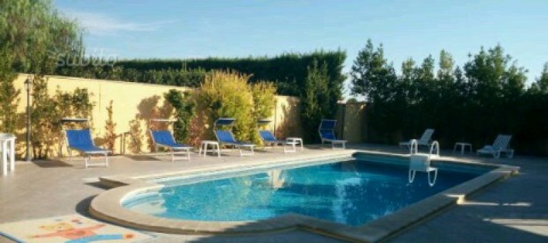 Trani villa con piscina a Barletta-Andria-Trani in Vendita