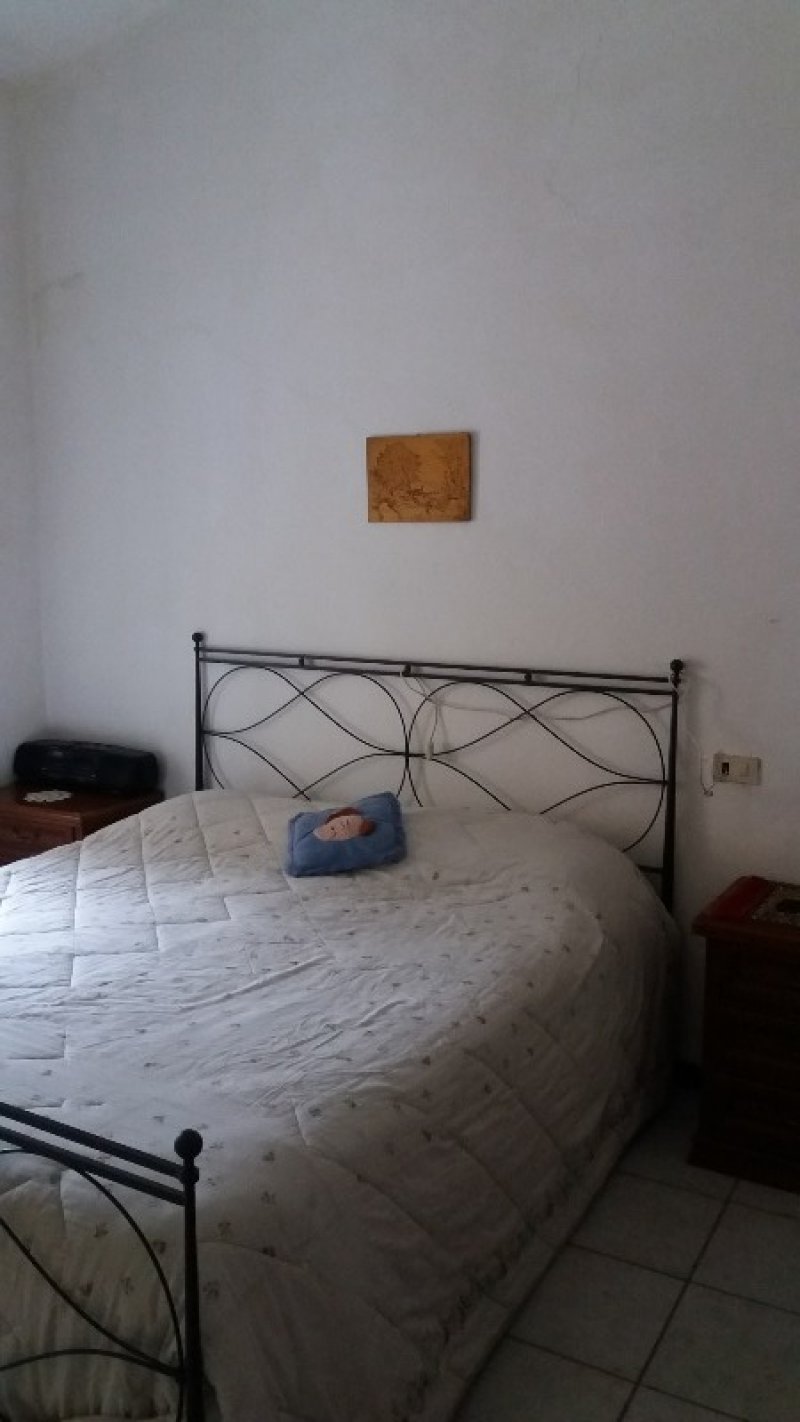 Massa appartamento in casa semindipendente a Massa-Carrara in Vendita