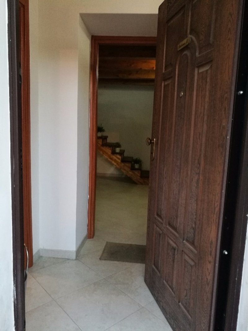 Scafati appartamento con infissi nuovi a Salerno in Vendita