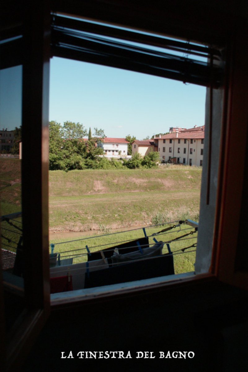 Ponsacco appartamento con fondo uso magazzino a Pisa in Vendita